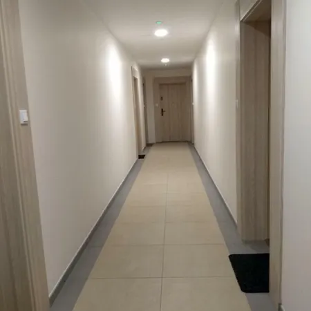 White Apartament 1 슈비노우이스쳬